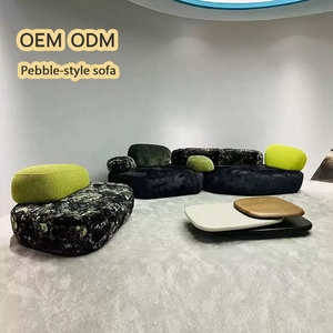Nouvelle Collection : Canapé Modulable en Tissu avec Cadre en Bois, Style Italien et Français, Design Irrégulier, pour Salon - Product Image 1