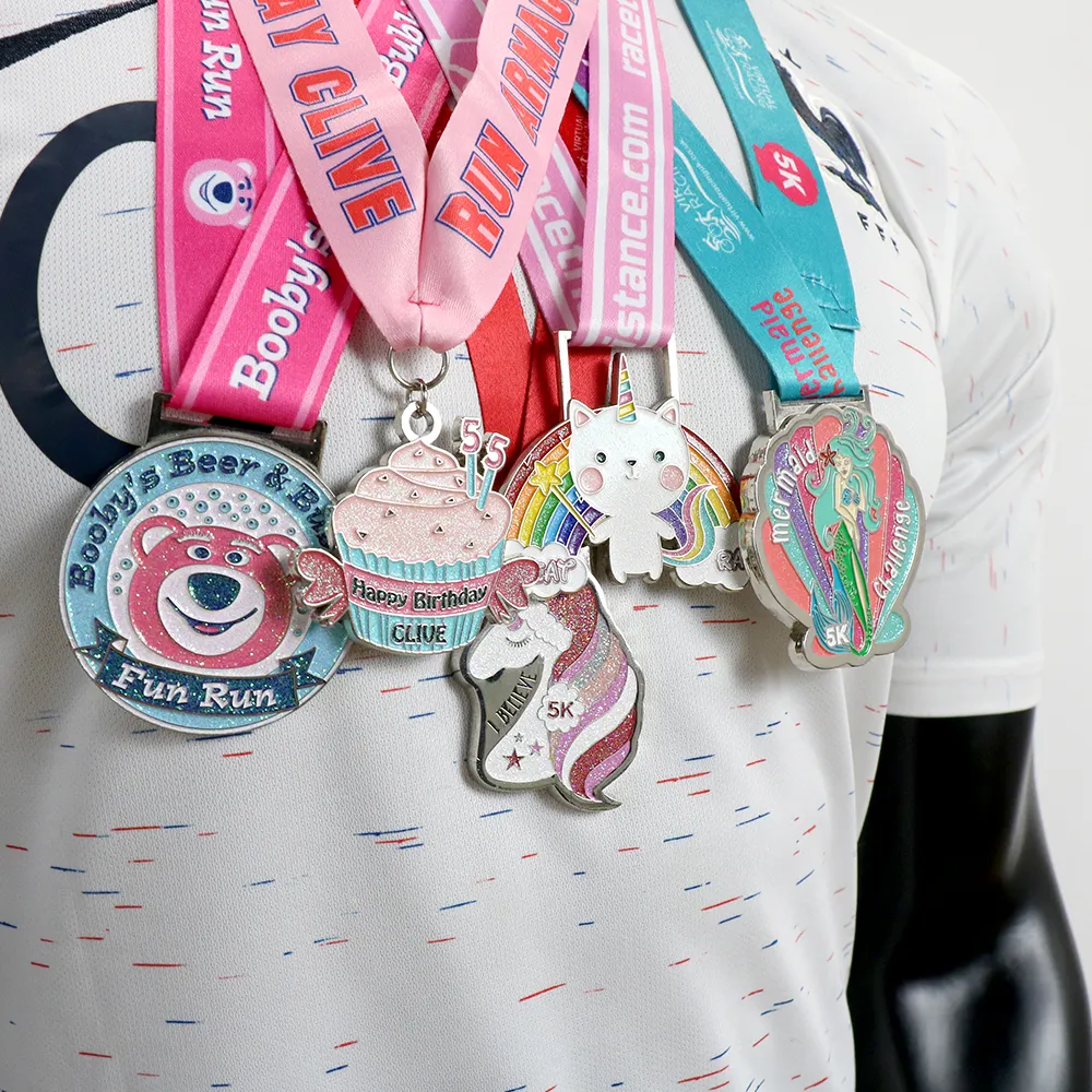 Richgift 전문 도매 사용자 정의 디자인 자신의 아연 합금 3D 골드 금속 수상 마라톤 실행 스포츠 메달