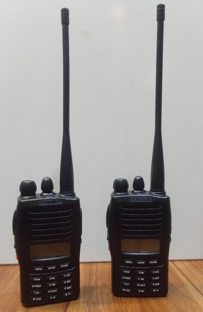 MT-777 MT777 MT 777 5W VHF無線機 プロ仕様FMトランシーバー 136 