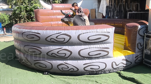 Máquina de Toro Mecánico de Grado Comercial de Alta Resistencia con Capacidad de 150 kg y Brincolín Inflable para <span class=keywords><strong>Alquiler</strong></span> a <span class=keywords><strong>Precio</strong></span> de Fábrica - Product Image 5