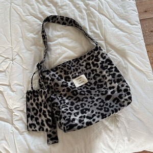 Sac bandoulière imprimé léopard pour femme, grande capacité, boucle magnétique, pour les trajets quotidiens, sac fourre-tout pour étudiants, motif gris - Product Image 3