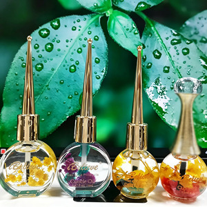 Huile à Cuticules <span class=keywords><strong>de</strong></span> <span class=keywords><strong>Luxe</strong></span> Biologique Naturelle, Personnalisable avec Logo, Infusée <span class=keywords><strong>de</strong></span> Fleurs pour Soin des Ongles et des Orteils - Product Image 1