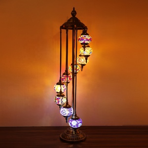 Lampe sur pied marocaine en mosaïque à 9 <span class=keywords><strong>globes</strong></span>, artisanale de Marrakech, lampe turque - Product Image 1