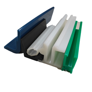 Accessoires pour <span class=keywords><strong>profil</strong></span>és en aluminium Bande <span class=keywords><strong>de</strong></span> couverture noire en plastique <span class=keywords><strong>PVC</strong></span> et bande en U pour les raccords <span class=keywords><strong>de</strong></span> panneaux <span class=keywords><strong>de</strong></span> verre - Product Image 3