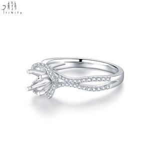 Anillo de compromiso exclusivo de joyería fina clásica de oro blanco de 18 quilates con diamantes naturales sin piedra principal para mujer - Product Image 3