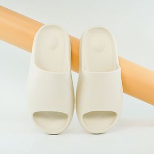 Sandalias de Plataforma Ligeras, Transpirables, Antideslizantes, Gruesas y Suaves para Verano, para Mujer y Hombre, para Interiores y Exteriores, para Ducha y Baño - Product Image 3