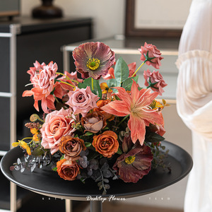 Arrangement floral artificiel de luxe en soie, thème automne, lys et roses, centre de table pour dîners/banquets et fêtes d'anniversaire - Product Image 2