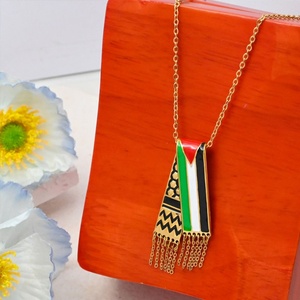 Collar Largo con Colgante de Acero Inoxidable, Chapado en Oro Real de 18K PVD, Antideslustre, con Diseño de Bufanda de Palestina, para Mujer y Hombre - Product Image 1