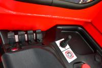 Chariot élévateur à quatre directions actionné par soutien de batterie au lithium au plomb compacte électrique d'entrepôt