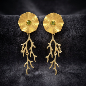 Boucles d'oreilles pendantes ethniques bohèmes en laiton faites à la main, plaquées or, avec pierres précieuses, tendance - Product Image 2