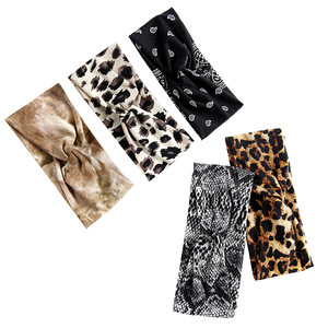 Fascia larga alla moda fascia <span class=keywords><strong>per</strong></span> <span class=keywords><strong>capelli</strong></span> a forma di farfalla Bandana Yoga con stampa floreale elastico <span class=keywords><strong>per</strong></span> <span class=keywords><strong>capelli</strong></span> da donna - Product Image 5