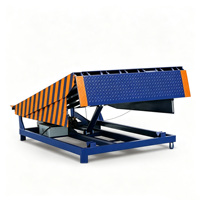 Plateforme de chargement hydraulique pour entrepôt, rampe de chargement pour site logistique, chargement de camions et de conteneurs