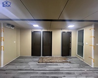 Maison conteneur entièrement meublée, préfabriquée et extensible, avec 3 chambres, 2 salles de bain, salon et cuisine, idéale pour la location.