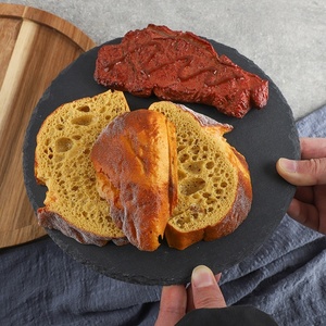 Assiette ronde en bois d'acacia avec poignée pour pizza sushi steak cuisine occidentale noire plats et assiettes de <span class=keywords><strong>barbecue</strong></span> assiette en bois - Product Image 6