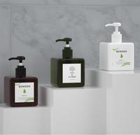 Distributeur d'échantillons de shampooing de presse de bouteille de pompe de lotion corporelle carrée en plastique de luxe de 250ml avec la bouteille de pompe de lotion de luxe