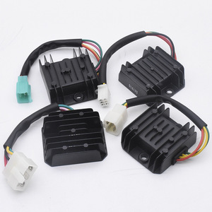 Régulateur de tension et redresseur pour moto à trois roues 110 WY CG FXD Qianjiang Guangyang GY6125 avec connecteur - Product Image 2