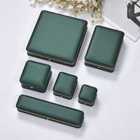 Boîte à bijoux en cuir PU avec logo personnalisé, organisateur d'emballage, étui à bijoux avec bordure dorée, vente en gros