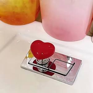 Botón de Inodoro en Forma de Corazón, Pulsador de Agua para Baño, Interruptor de Tanque de Agua, Decoración para Baño, Protector de Uñas - Product Image 2