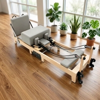Peralatan Yoga Pilates Multifungsi Berkualitas Tinggi yang Dapat Disesuaikan, Alat Latihan Lipat dari Kayu Maple, Reformer Pilates untuk Studio Pilates
