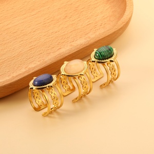 Anillos Ajustables Personalizados de Acero Inoxidable Vintage con Baño de Oro de 18K y Circonita Cúbica, con Piedra Natural Verde, Resistentes al Agua - Product Image 1