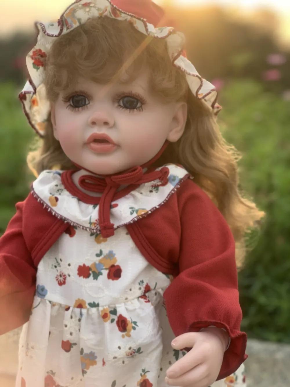 ตุ๊กตา R&B ที่มาพร้อมตุ๊กตาทารกเกิดใหม่ซิลิโคนเต็มรูปแบบ Mueco Mini นิ้วทารกแรกเกิดซิลิโคนซิลิโคนแพลทิโนฟรีตุ๊กตาทารกเกิดใหม่