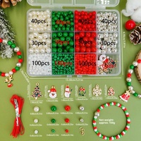 Kit de fabrication de bijoux de Noël DIY, ensemble de perles rouges et vertes avec breloques de Noël et boîte à cordon pour bracelet, collier, cadeaux artisanaux