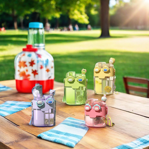 Bouteille d'eau en plastique fantaisie pour enfants, mignonne, portable, à double compartiment, avec deux pailles, pour garçons et filles - Product Image 3