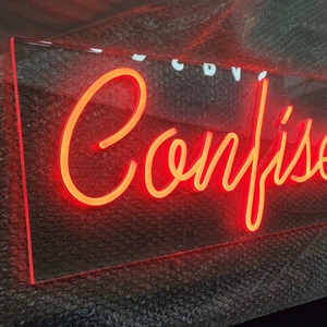 Vente en gros enseigne lumineuse flexible murale avec faux logo néon lampe enseigne lumineuse LED flexible personnalisée pour la fête - Product Image 2