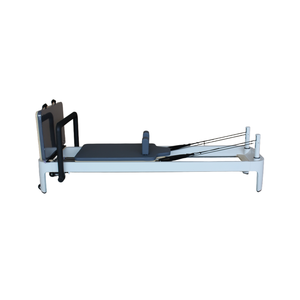 Revesen Gym Reformer Pilates Aluminium Machine Duurzame Metalen Hervormer Huis Aluminium <span class=keywords><strong>Bed</strong></span> Wit Pilates Hervormer Duits Lente