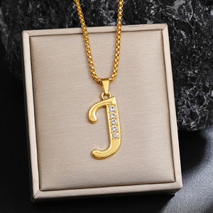 Nuova Collana con Ciondolo a Forma di Lettere Inglesi con 26 Zirconi, Placcata in <span class=keywords><strong>Oro</strong></span> 18K per Uomini e Donne Gioielli Creativi di Tendenza Europa America. - Product Image 5