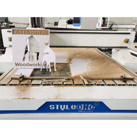 Machine de routeur CNC à faible coût 1325 Machines de fabrication de meubles en bois Machine de conception de meubles en bois