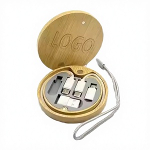 Coffret Cadeau de Voyage Portable 6-en-1 en Bambou Biodégradable : Câble de Charge Rapide, Adaptateur USB Type C et Boîte de Rangement pour Pailles - Product Image 2