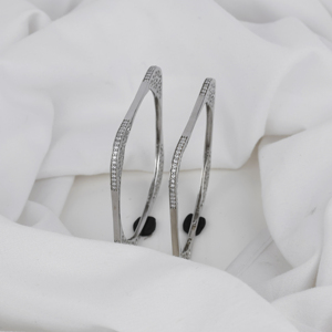 Bracelets artistiques en argent sterling de style classique Bords fluides et ensembles de bijoux fins en CZ éblouissants - Product Image 1