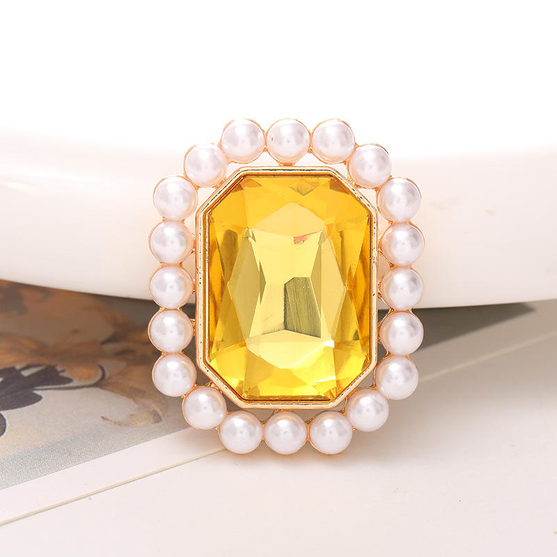 D2010 Gema de perla octogonal (dorada)