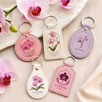 Breloque de sac en cuir PU personnalisée avec logo sur le thème de l'orchidée Phalaenopsis, pendentif fleur multicolore avec étiquette feuille gravable