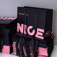 Bolsa de Compras de Cartón Blanca con Logotipo Personalizado al por Mayor para Boutique, Empaque de Ropa al por Mayor