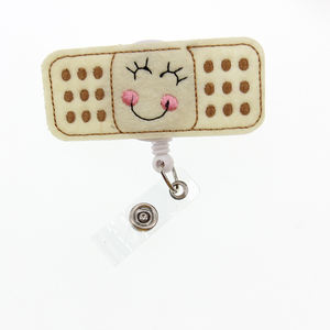 تصميم مخصص كارتون ضمادة ابتسامة مع قوس قابل للسحب ملحقات ممرضة طبية حامل شارة لحفلات الزفاف - Product Image 6