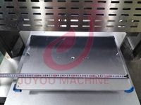 Machine de découpe de gâteau entièrement automatique Type différent couche de pain de gâteau équipement de portionnement de tranchage de gâteau