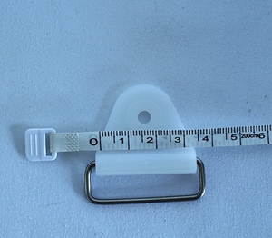 Accessoire de fixation de bouton en plastique de forme triangulaire avec fermeture à crochet et boucle pour la rééducation portable et les accessoires capillaires - Product Image 4