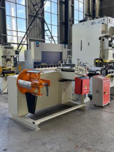 Pressa Pneumatica APA-125T <span class=keywords><strong>per</strong></span> Stampaggio e Taglio di Lamiere Metalliche con Certificazione CE - Product Image 4