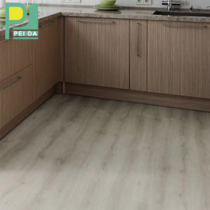 Revêtement de sol en vinyle SPC moderne, 4 mm, antidérapant, imperméable, surface de sol en plastique à clipser pour usage intérieur - Product Image 3