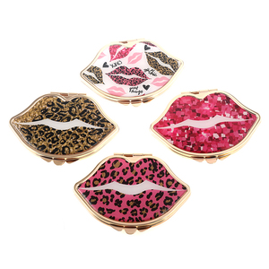 Gương Vàng Hình Môi Kim Loại Bỏ Túi Nhỏ Gọn OEM Tùy Chỉnh In Logo Gương Nhỏ Trang Điểm In Lụa - Product Image 5