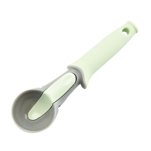 ที่ตักไอศกรีม TRP Touch Grip Handle พร้อมที่จับกันลื่น ทำจากพลาสติก ป้องกันการแข็งตัว ใช้งานง่าย - Product Image 1