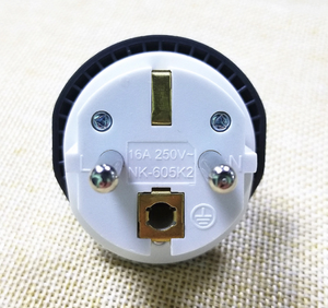 Prises de courant rétractables de bureau, connexion de produits allemands, alimentation intelligente, multivoyage universel vers l'adaptateur de <span class=keywords><strong>prise</strong></span> allemand - Product Image 2