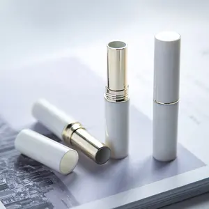 Neueste leere weiße runde Luxus Lippenstift Tube benutzer definierte Private Label Kunststoff Lippenstift Tube Container Großhandel
