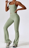 Ensemble de sport pour femme : débardeur de yoga à col carré effet seconde peau et leggings évasés pour le fitness