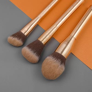 Ensemble de 20 pinceaux de maquillage dorés, poils synthétiques, manche en aluminium, logo personnalisé, pinceaux cosmétiques professionnels de luxe pour le visage et les yeux - Product Image 5