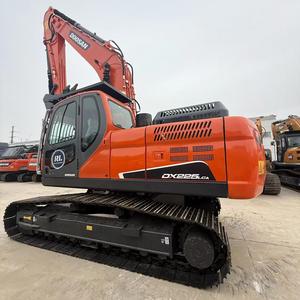 Excavadora de Tipo Oruga Doosan Develon DX225 de Alta Calidad, 22500 kg, Excelente Estado, con Motor en Stock, en Venta - Product Image 2