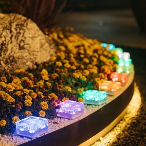 Luz LED IP65 con Forma de Cubo de Hielo, para Exteriores, Jardín, Césped, Escaleras, Decoración de Paisajes, Luz Ambiental Solar - Product Image 3