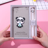Lindo Juego de Cuadernos Escolares para Niños, Regalo con Bolígrafo para Estudiantes, Diseño Exquisito de Panda/Delfín, 100 Hojas, Bloc de Notas Personalizable (A7)